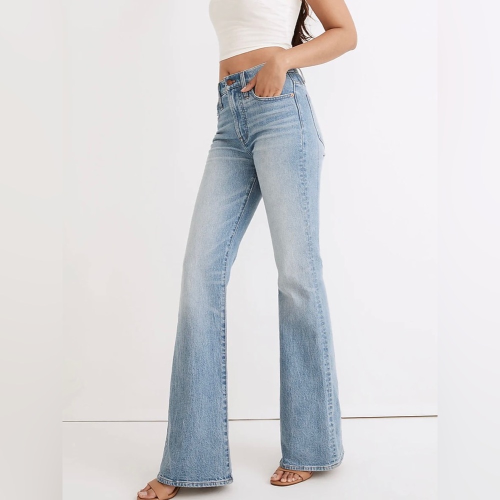 Madewell The Perfect Vintage Flare Jean in Delavan Wash